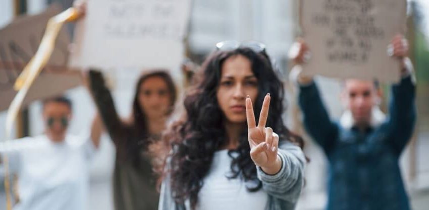 Sanders gets respectful welcome at conservative college